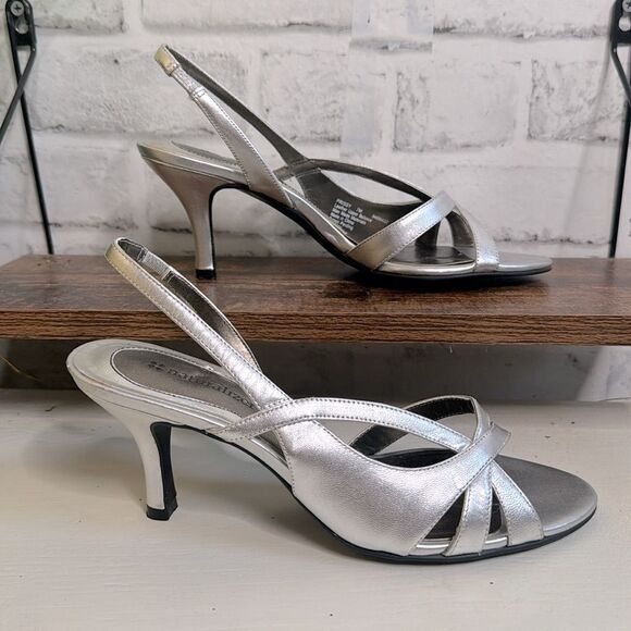 Spring Step Prissy Genuine Leather Heels, Silver Metallic Size 7 - Picture 1 of 8